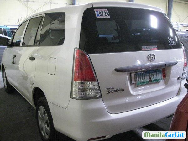 Toyota Innova Automatic 2010 - image 3