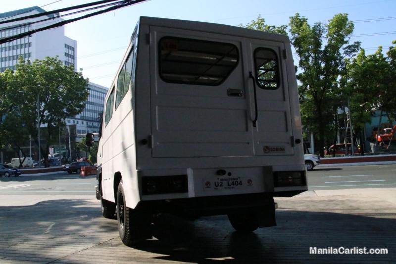 Isuzu Elf Manual 2021 - image 4