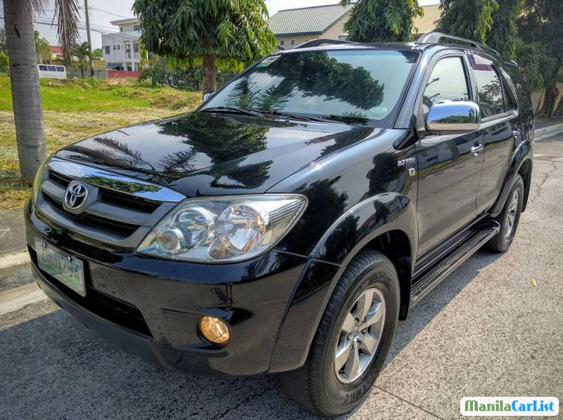 Picture of Toyota Fortuner Automatic 2005