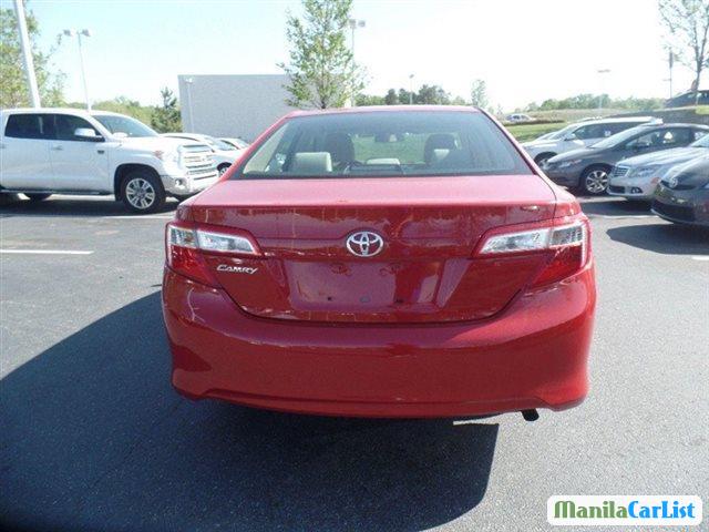 Toyota Camry Automatic 2012 - image 3
