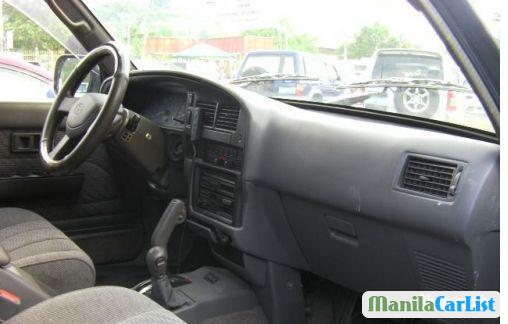 Toyota Hilux - image 3