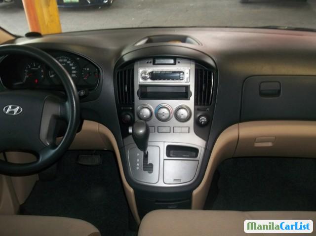 Hyundai Grand Starex Automatic 2009 - image 4