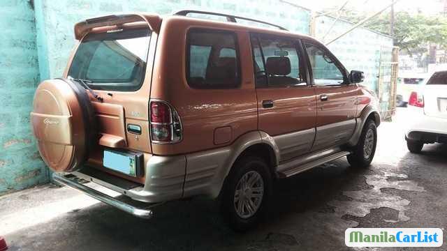 Isuzu Crosswind Manual 2010 - image 3