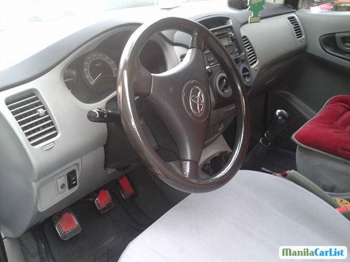 Toyota Innova Manual 2005 in Nueva Ecija