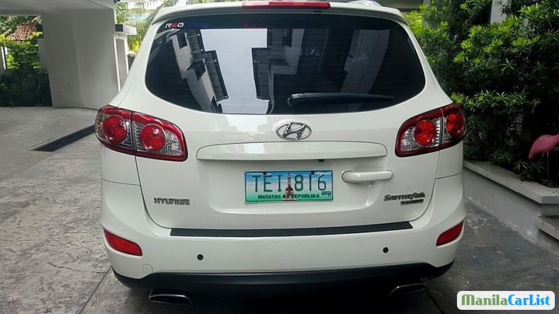 Hyundai Santa Fe Automatic 2011 - image 4