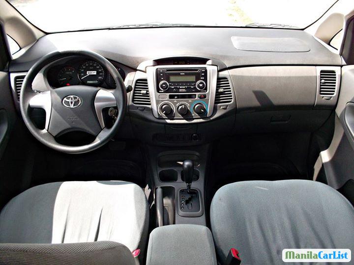 Toyota Innova Automatic 2015 - image 4