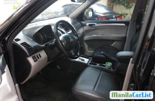 Mitsubishi Montero Sport Automatic 2010 - image 3