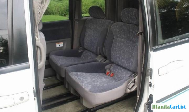 Nissan Serena Automatic 2009 - image 2