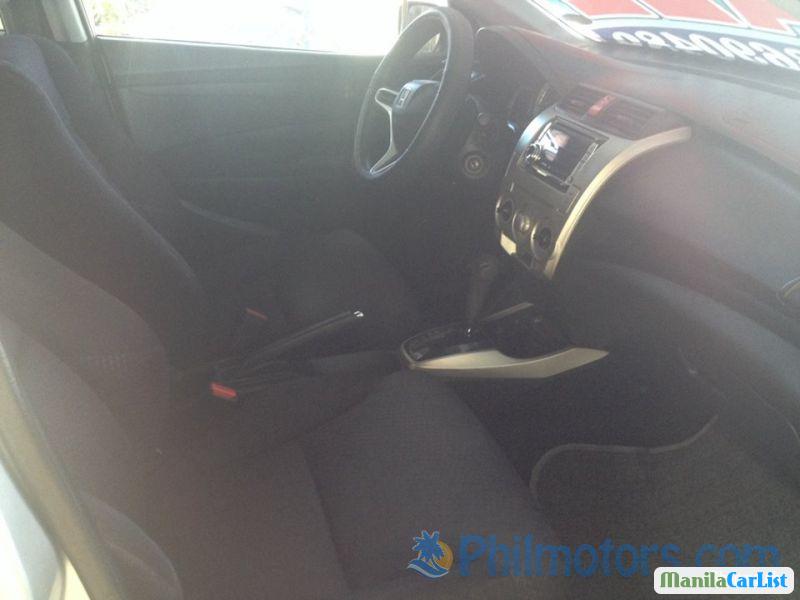 Honda City Automatic 2009 - image 3