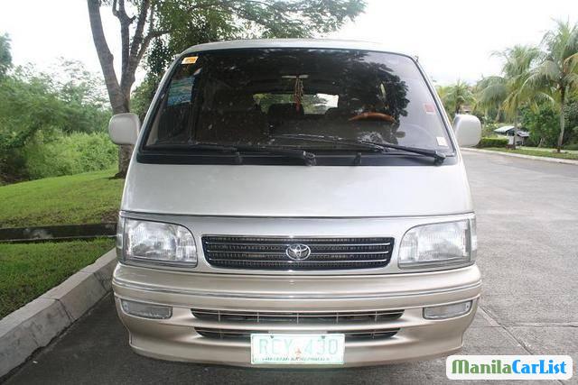 Pictures of Toyota Hiace Automatic 2005