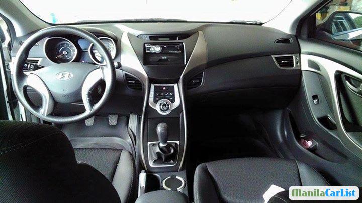 Hyundai Elantra Manual 2011 - image 3