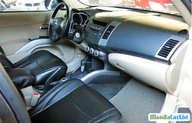 Mitsubishi Outlander Automatic 2008 - image 4