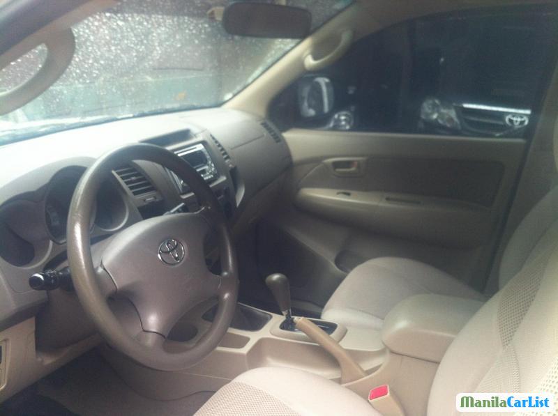 Toyota Hilux Automatic 2005 - image 3