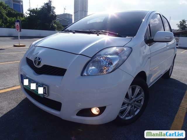 Pictures of Toyota Yaris Automatic 2010