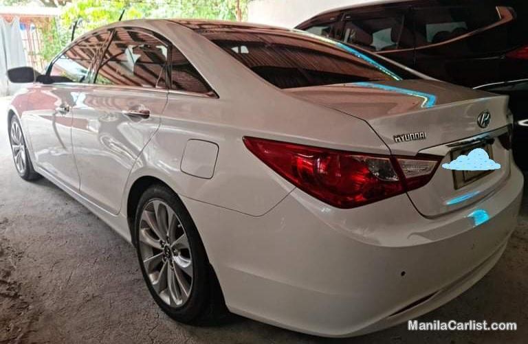 Pictures of Hyundai Sonata Theta Automatic 2011