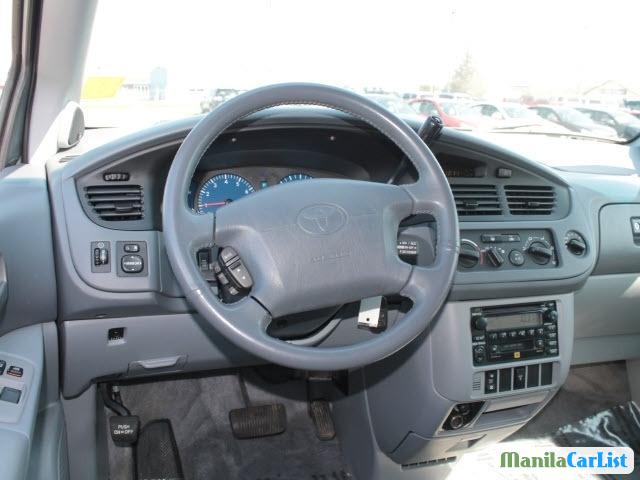 Toyota Sienna Automatic 2002 - image 2