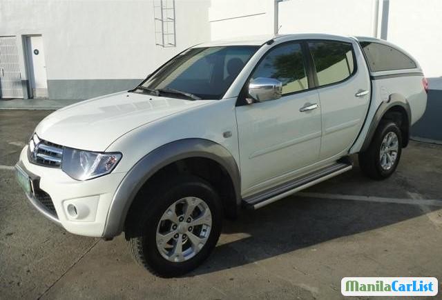 Picture of Mitsubishi Strada Automatic 2010
