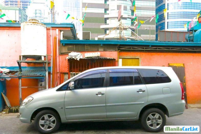 Toyota Innova Automatic 2005 - image 2