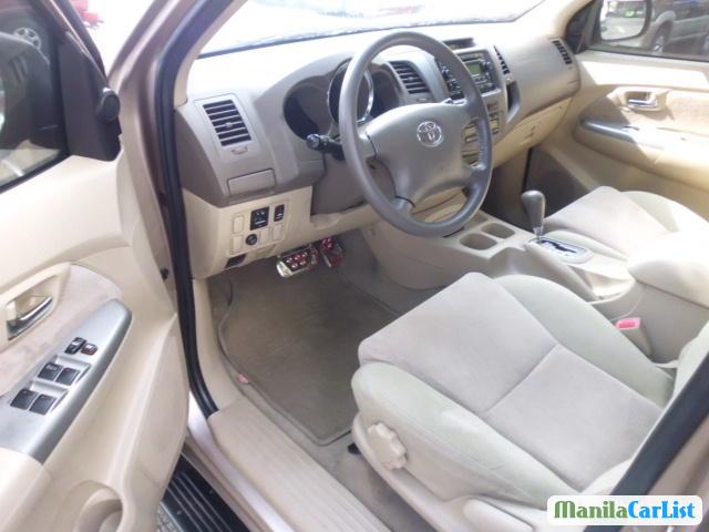 Toyota Fortuner 2006 - image 2
