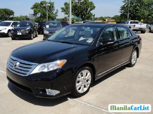 Picture of Toyota Avalon Automatic 2012