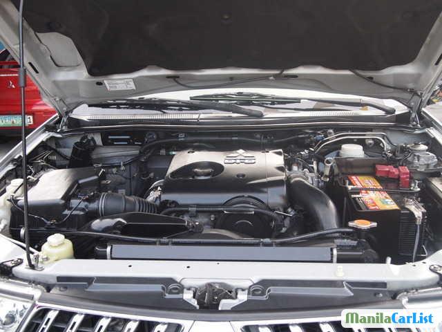 Mitsubishi Montero Sport - image 3