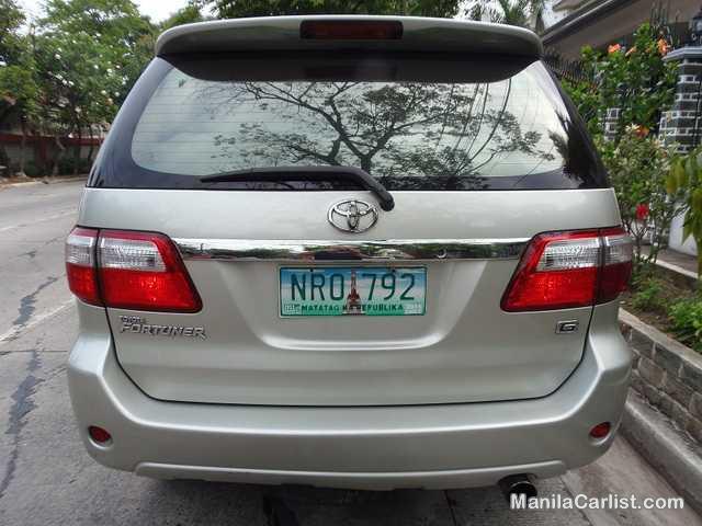 Toyota Fortuner Eco Plus Automatic 2009 - image 2