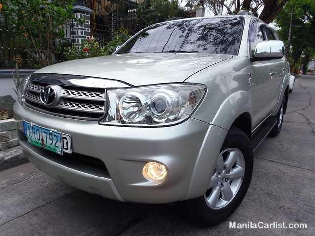 Toyota Fortuner Eco Plus Automatic 2009 - image 4