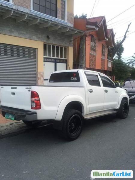 Toyota Hilux Automatic 2012