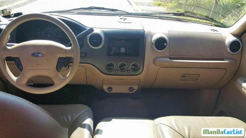Ford Expedition Automatic 2004 in Tarlac - image