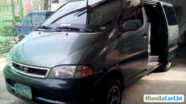 Pictures of Toyota Hiace 2009