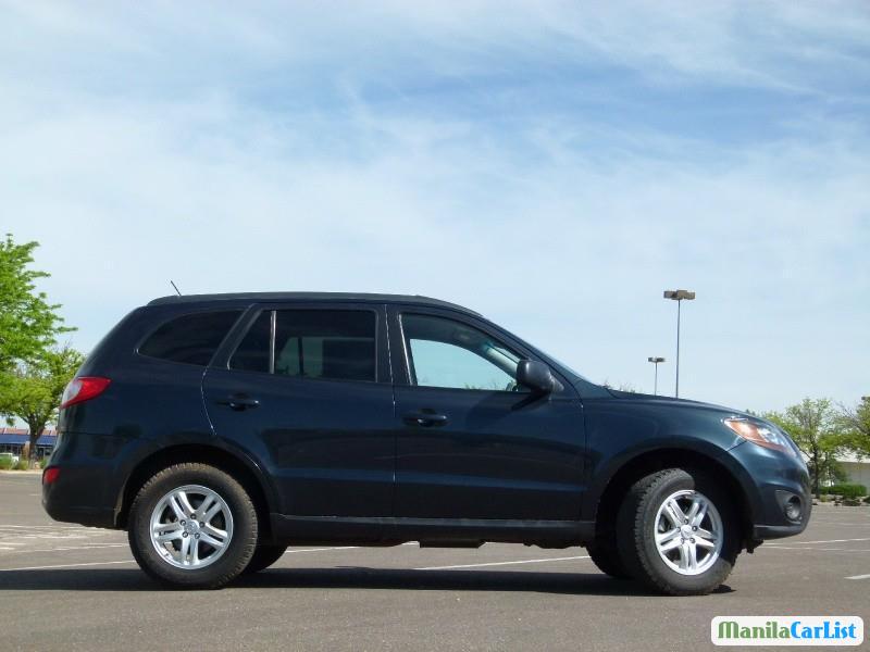 Hyundai Santa Fe Automatic - image 2