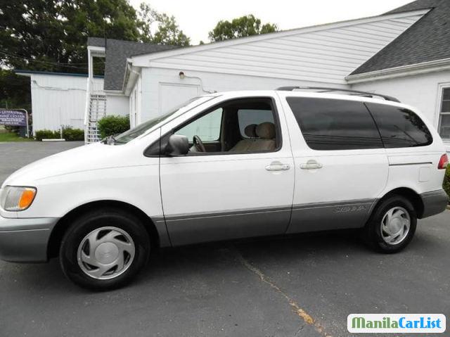 Toyota Sienna Automatic 2001 - image 2