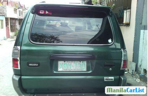 Isuzu Crosswind Manual 2001 - image 3