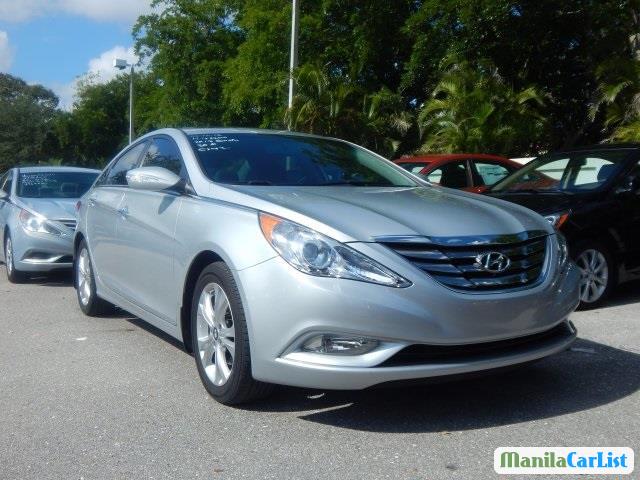Pictures of Hyundai Sonata Automatic 2013