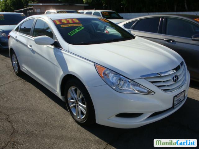 Pictures of Hyundai Sonata Automatic 2012