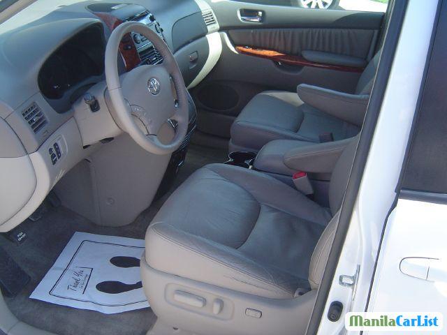 Toyota Sienna Automatic 2006 in Batangas
