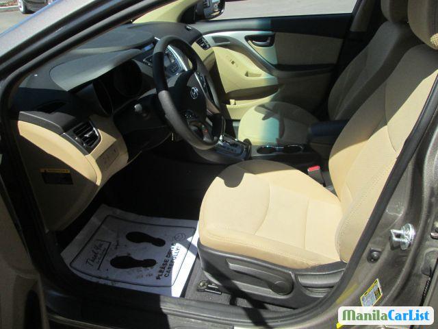 Hyundai Elantra Automatic 2013 - image 3