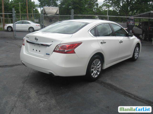 Nissan Altima Automatic 2013 - image 3