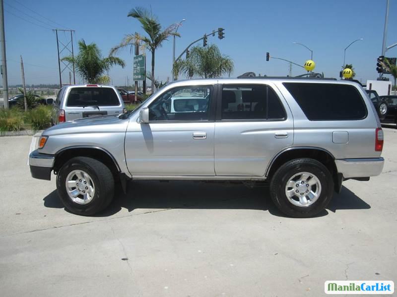Toyota 4Runner Automatic 2000 - image 3