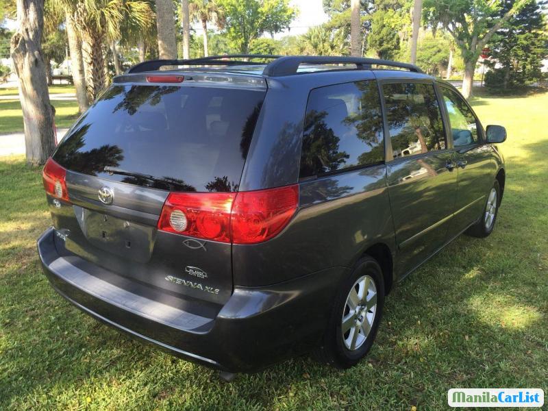 Toyota Sienna Automatic 2006 - image 4