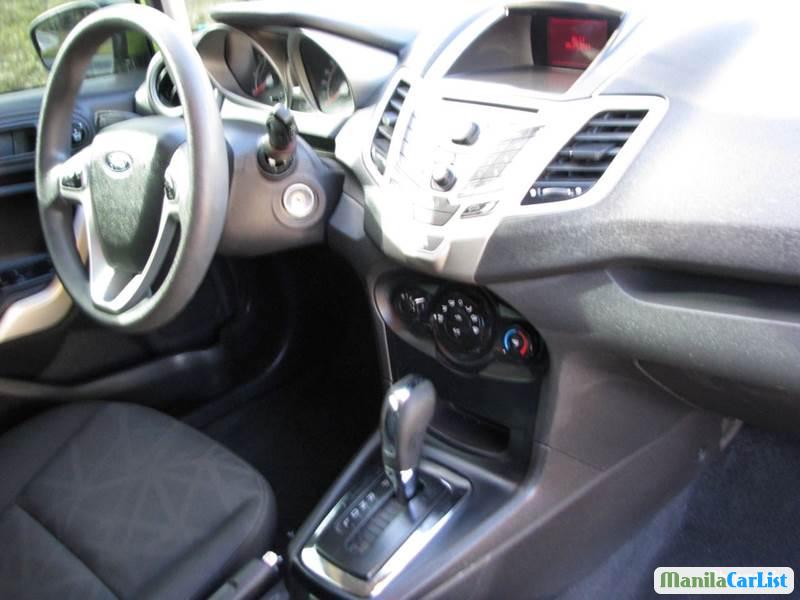 Ford Fiesta Automatic 2011 - image 6