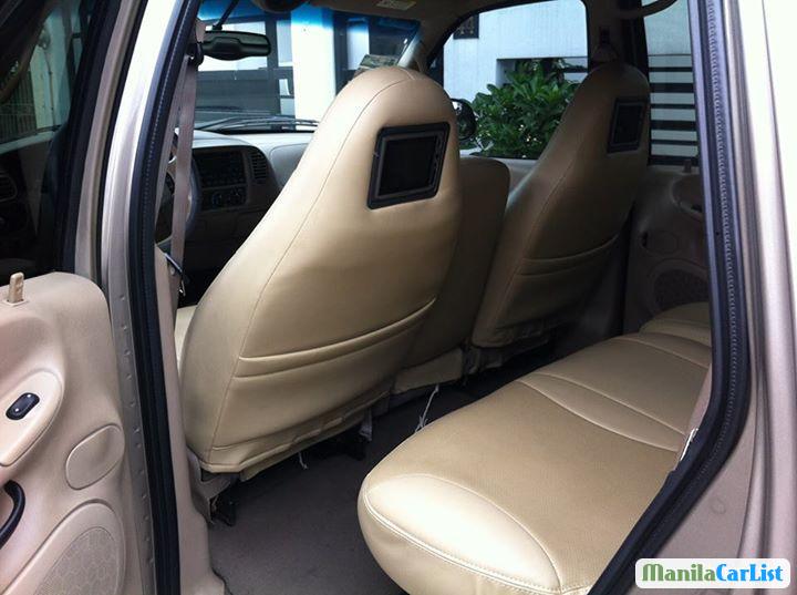 Ford Expedition Automatic 2002 - image 3