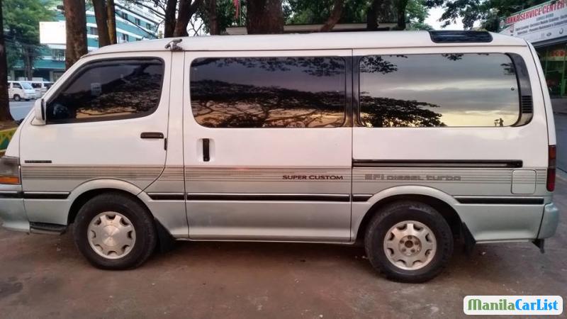 Pictures of Toyota Hiace Automatic 2015