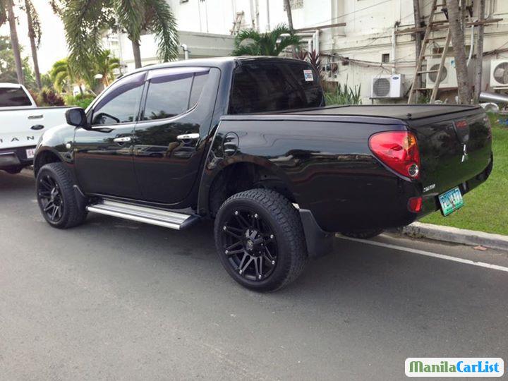 Mitsubishi Strada Manual 2010