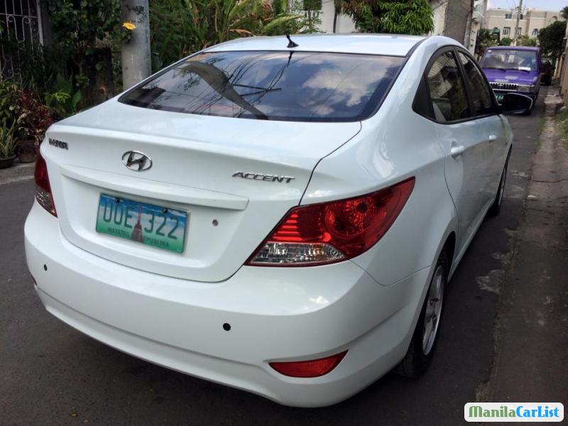 Hyundai Accent Automatic 2013 - image 4