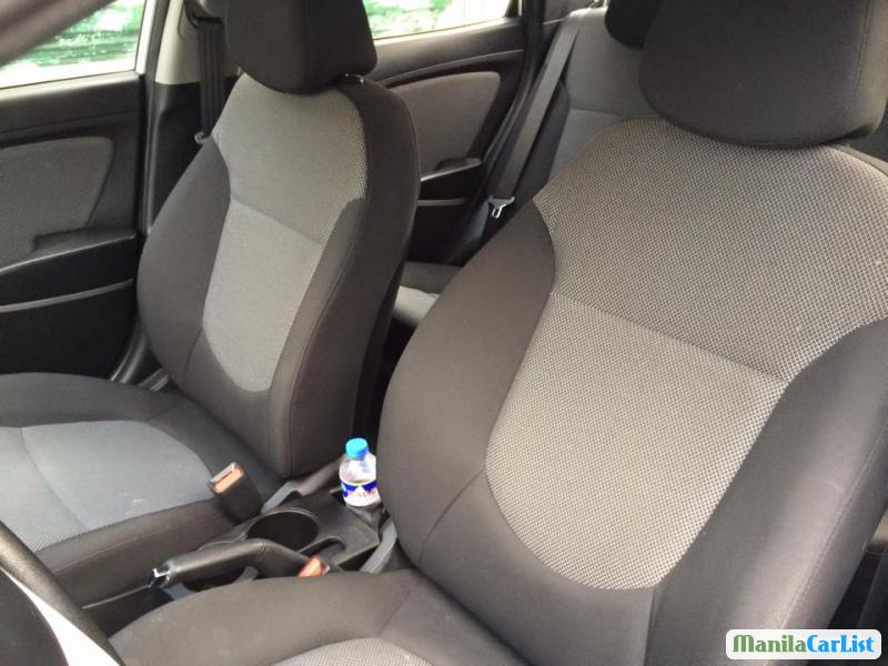 Hyundai Accent Automatic 2013 - image 6