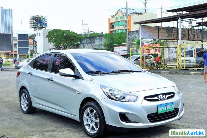 Pictures of Hyundai Accent Manual 2011