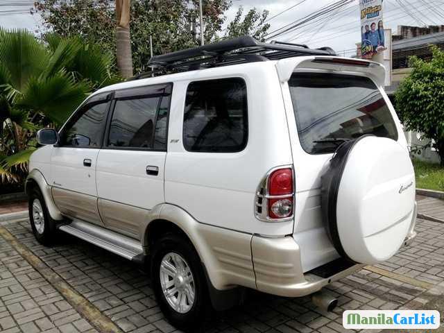 Isuzu Crosswind Automatic 2009 - image 2