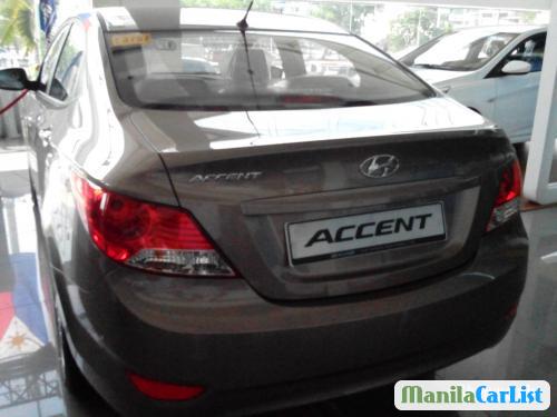 Hyundai Accent Semi-Automatic 2014 - image 6