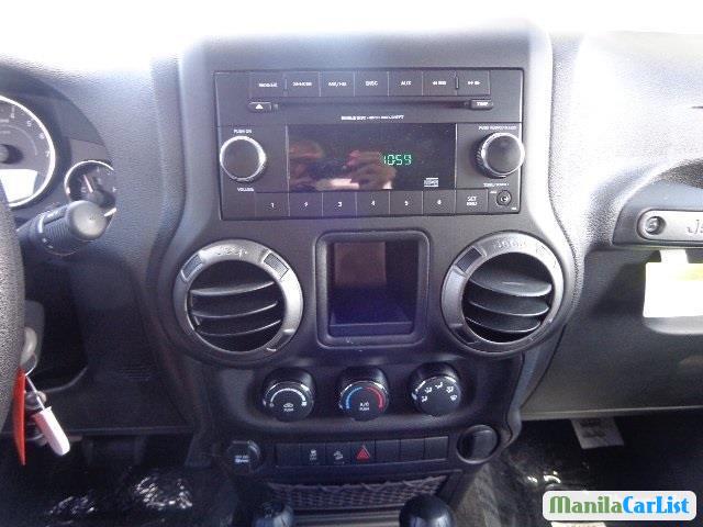 Jeep Wrangler Automatic 2015 - image 12